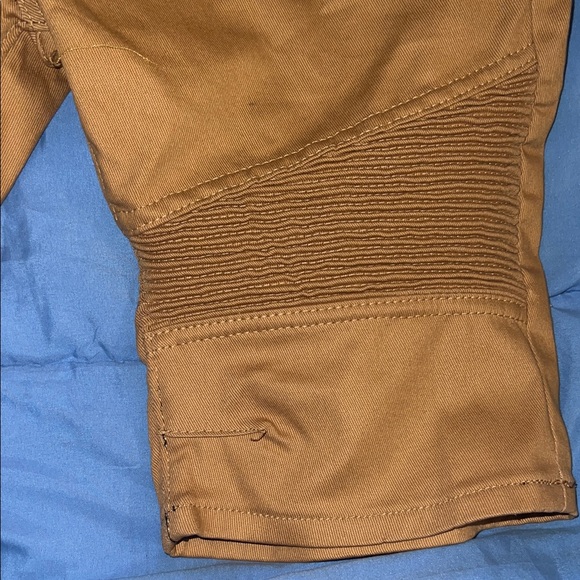 Trendy Mustard Jean Shorts for Men - Picture 3 of 4